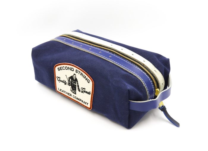 Big Cat Collection Blue/White Bathroom Bag