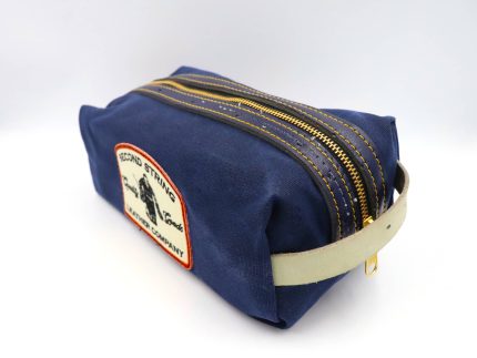Claw Collection Blue Bathroom Bag