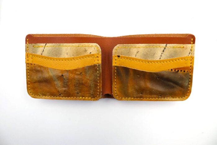 Cooper #28 Vintage Gloves 6 Slot Bi-Fold Wallet