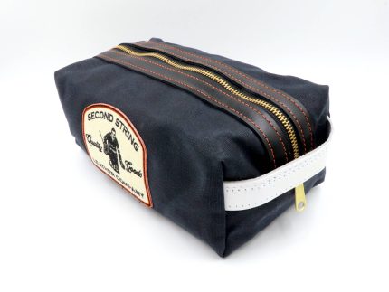 Duck Hunt Collection Black/White Bathroom Bag