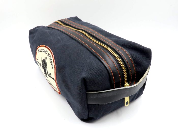 Duck Hunt Collection Black/Black Bathroom Bag