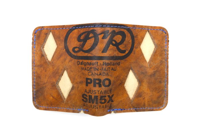 D&R Vintage Blocker 6 Slot Square Wallet