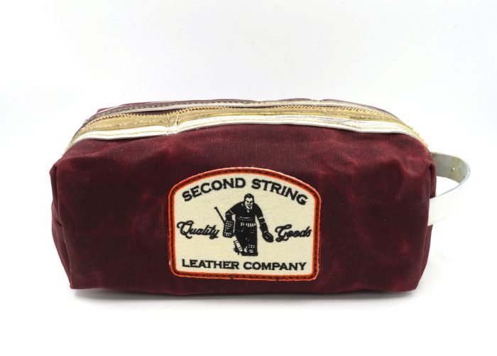 Fighting Eagle Tri-Color Bathroom Bag