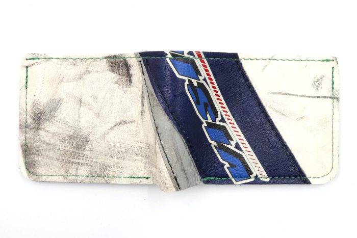 Killer Whale Collection 6 Slot Bi-Fold Wallet