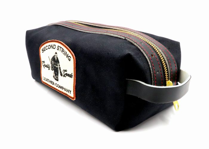 Razor Collection Black/Black Bathroom Bag