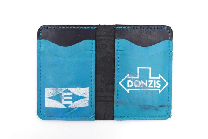 Shark Attack 6 Slot Wallet