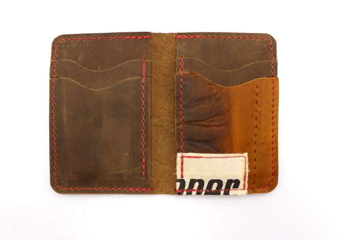 6 Slot Wallet