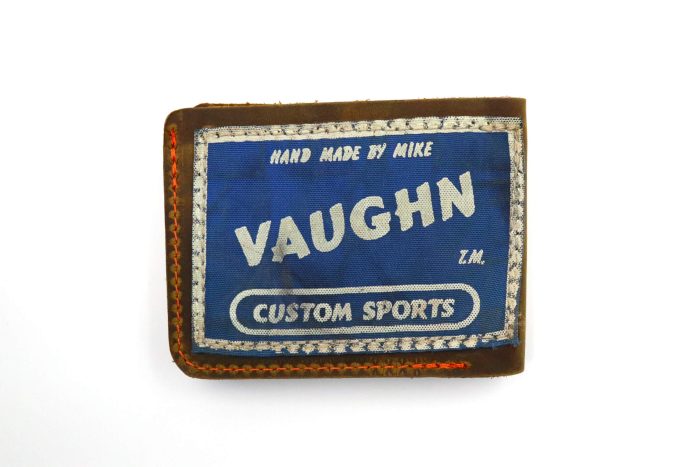 Vaughn T900 Glove Vintage 6 Slot Bi-Fold Wallet