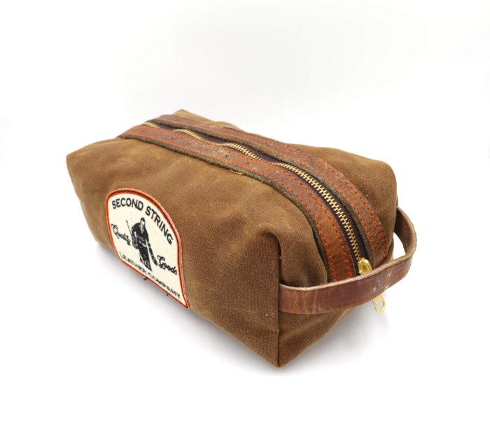 Vintage Vaughn Collection Light Bathroom Bag