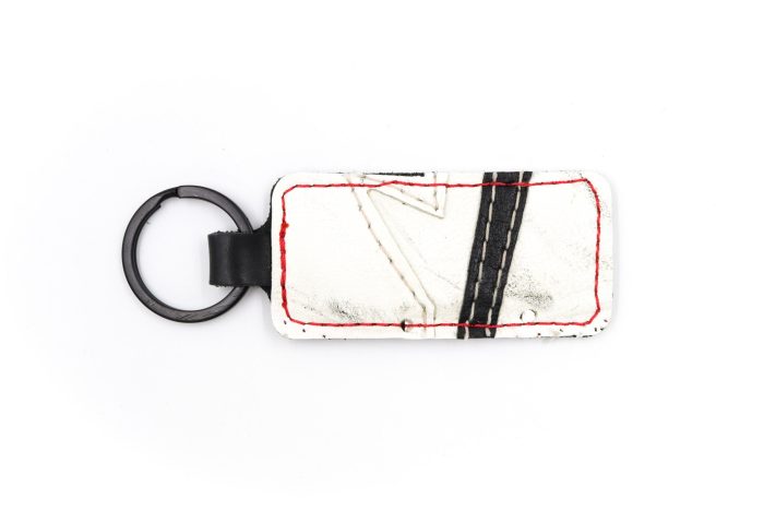 Wild Buffalo Glove White/Black Keychain